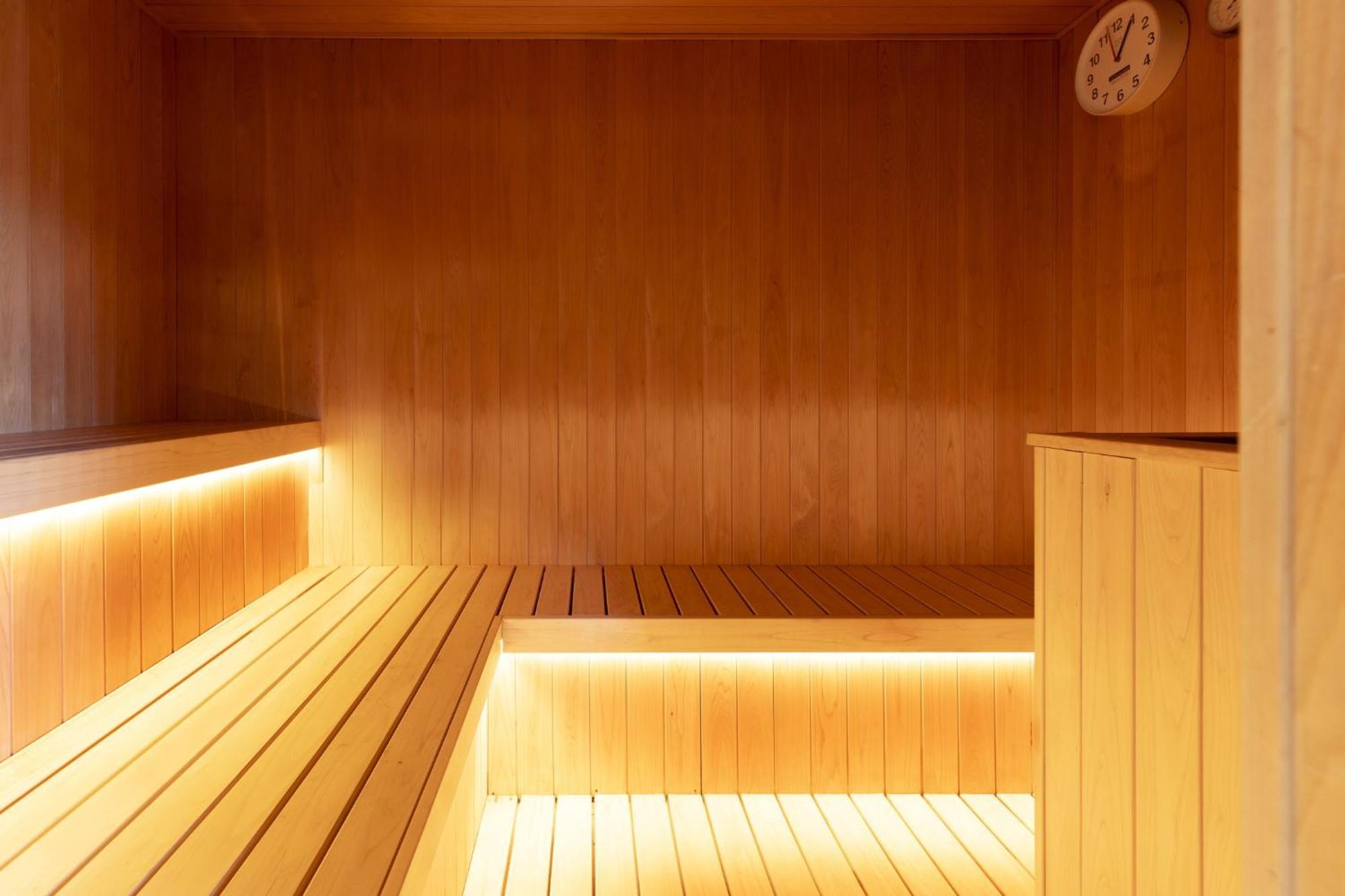 Hotel Ooedo Onsen Monogatari Premium Kaga Maruya Exterior foto