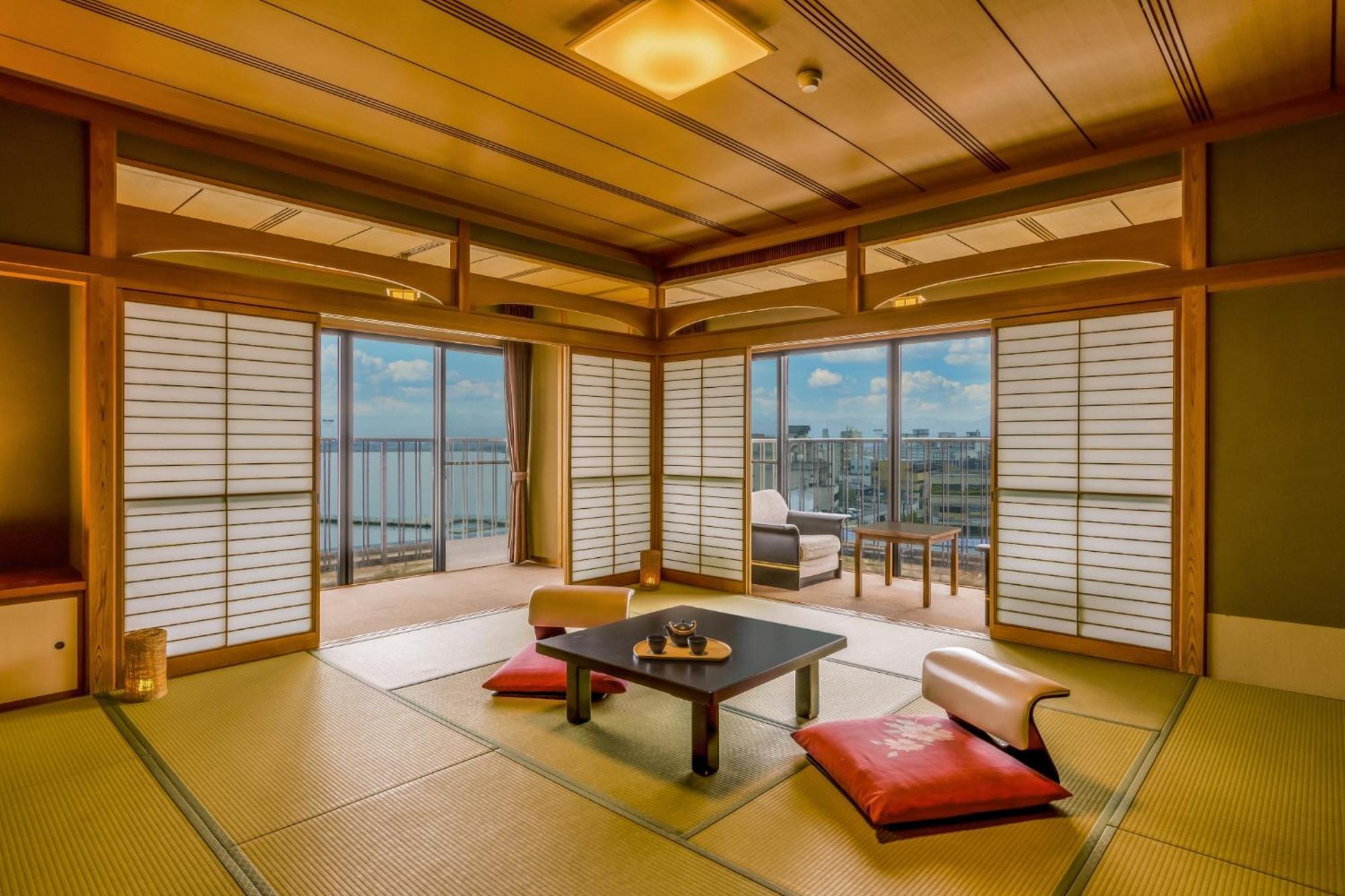 Hotel Ooedo Onsen Monogatari Premium Kaga Maruya Exterior foto