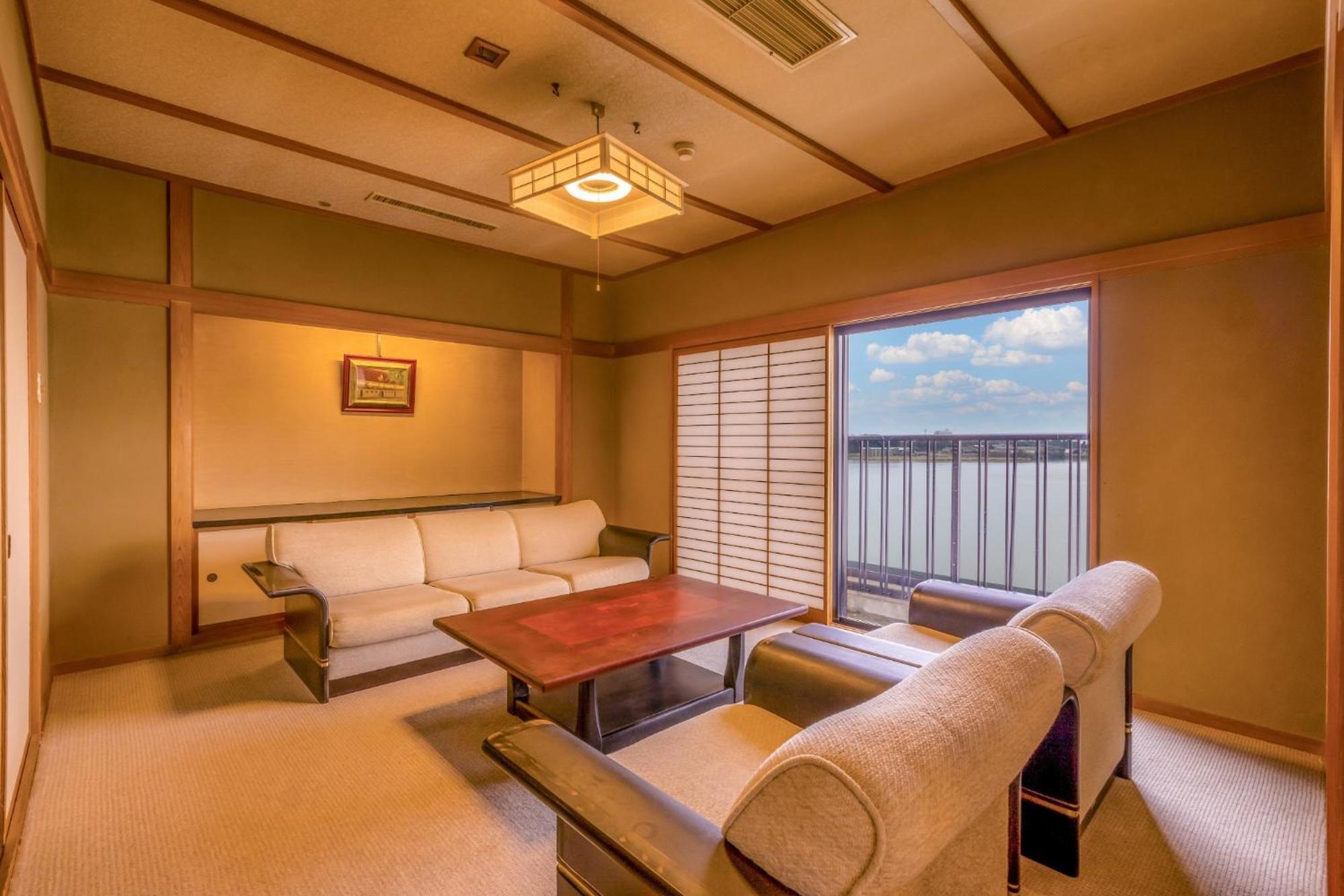 Hotel Ooedo Onsen Monogatari Premium Kaga Maruya Habitación foto